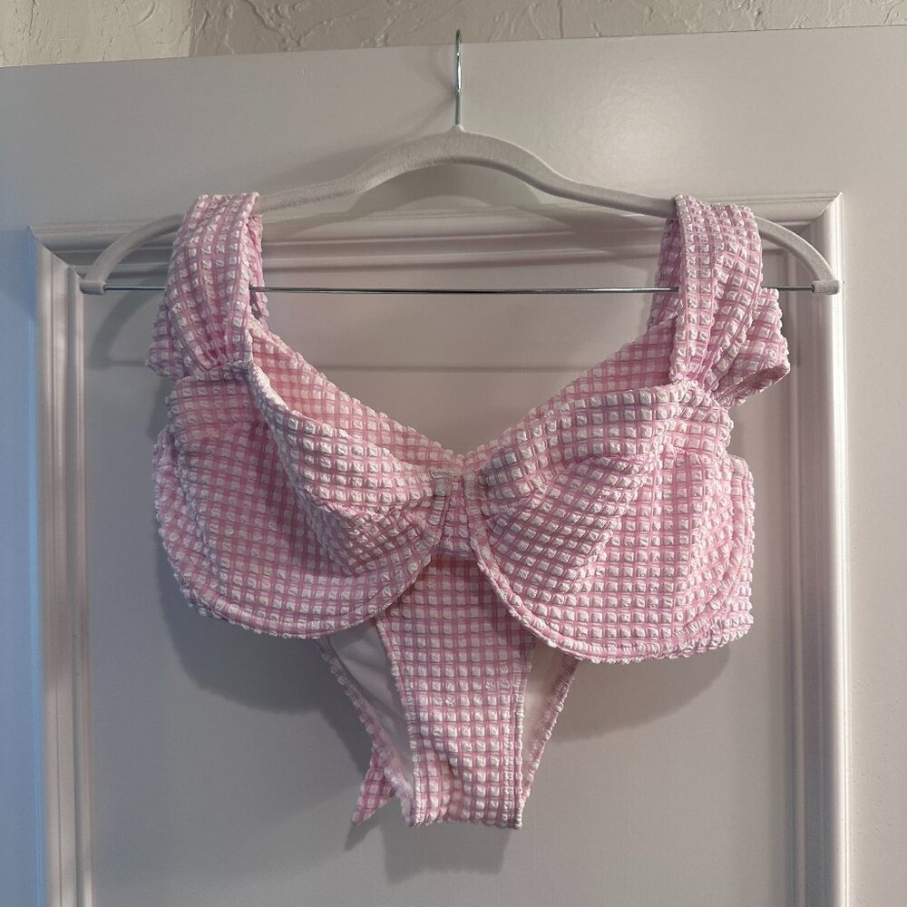 Medium A&F pink & white swimsuit